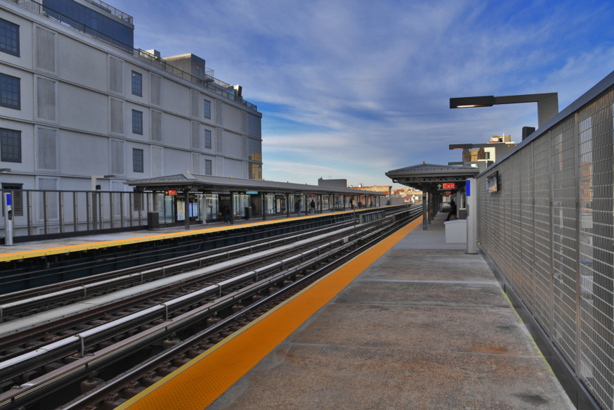 Reopening of the 39 Av-Dutch Kills Station on the Astoria N/W lines on Mon., January 28, 2019.Photo: Marc A. Hermann / MTA New York City Transit