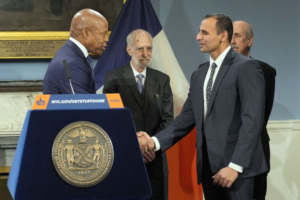 52703533573_fd8f735965_3k-300×200-1