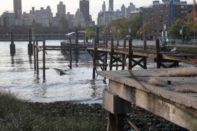 BodyinEastRiver_Santucci_478593