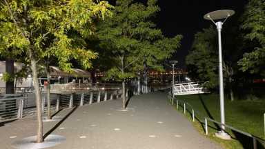 Broken-lights-in-front-of-the-Pepsi-sign-at-Gantry-Plaza-State-Park-Michael-Dorgan-Queens-Post-1