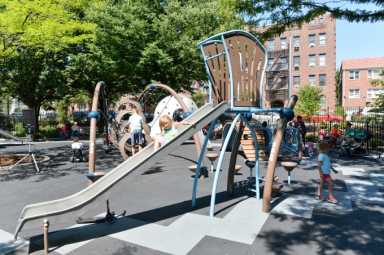 DA4_0429_071918-Astoria-Heights-Plgd-RC_02f176