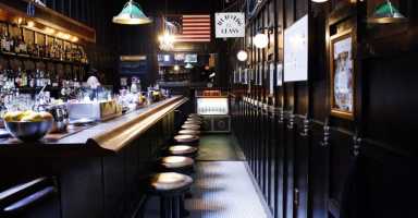 Dutch-Kills-Bar-Photo-by-Isaac-Rosenthal