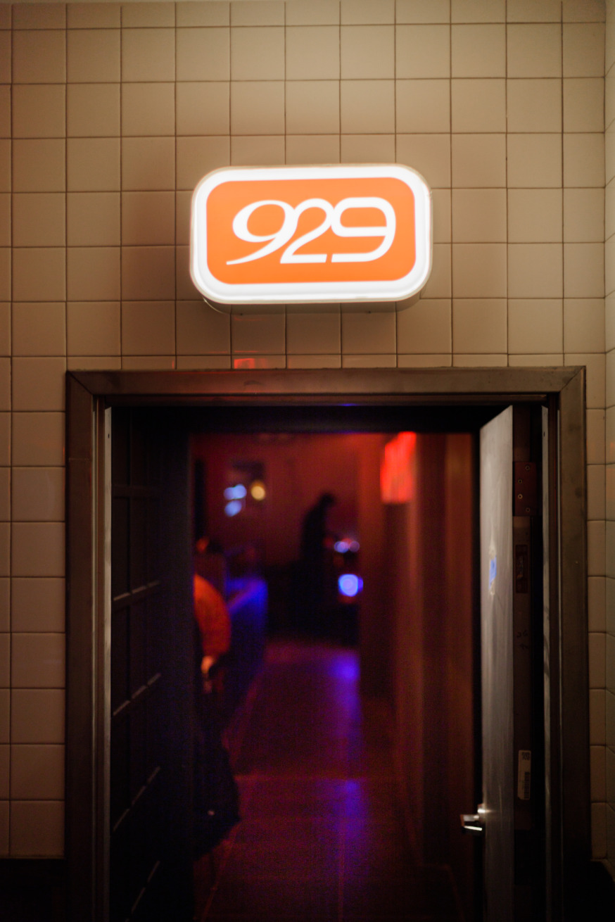 bar