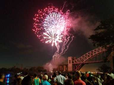 Fireworks7-600×450-1-astoria