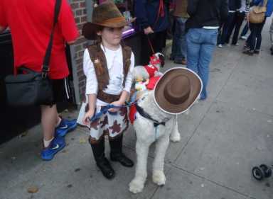 Halloween-dog-parade
