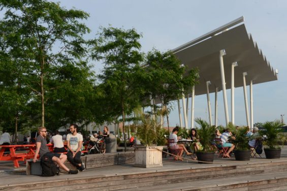 Hunters-Point-South-Parks-Parks-Dept.-photo-e1494178138918