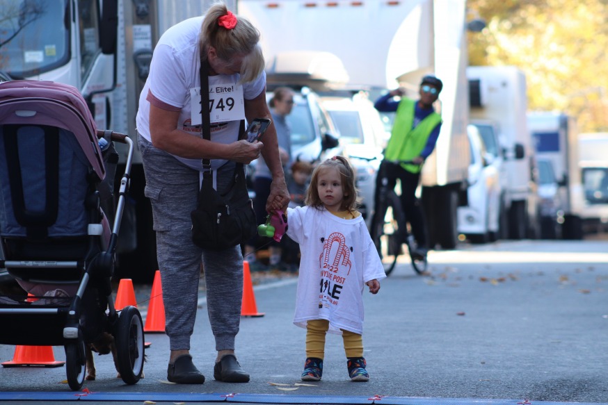 Sunnyside Mile 2022 (Photo: Michael Dorgan, Queens Post)