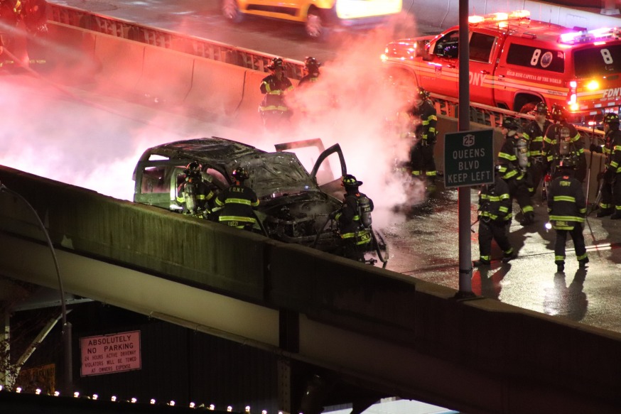 vehicle fire Long Island City (Photo by Michael Dorgan, Queens Post)
