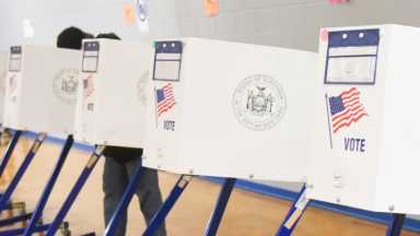 Michael-AppletonMayoral-Photography-Office-1