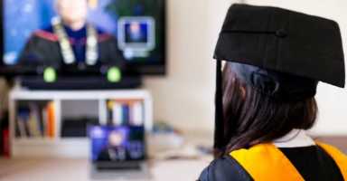 Online-graduation-Mohammad-Shahhosseini-Unsplash