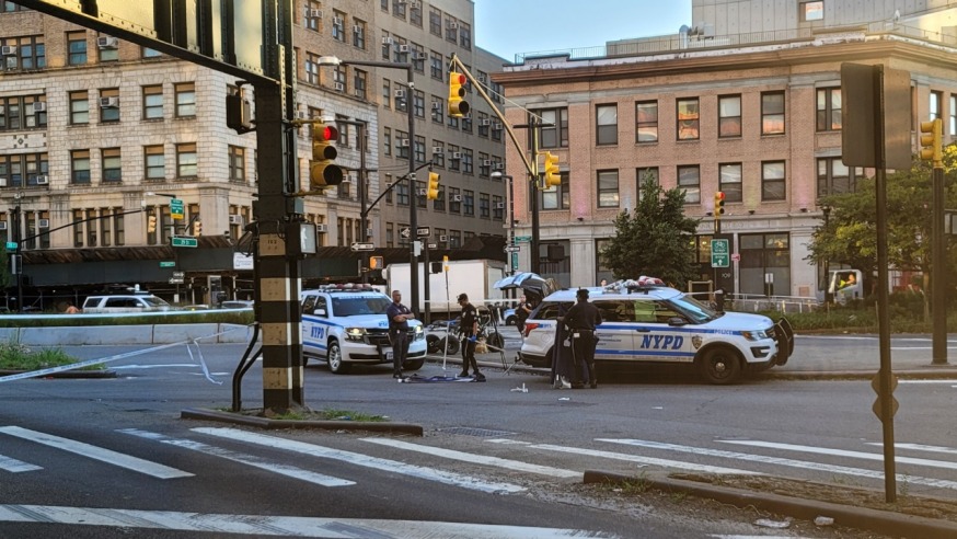 LIC Dirt bike (Photo: Michael Dorgan, Queens Post)