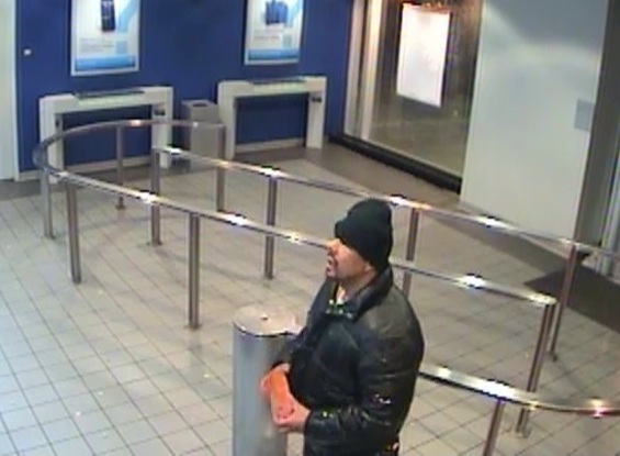 Robbery-108-Precinct-11-24-14