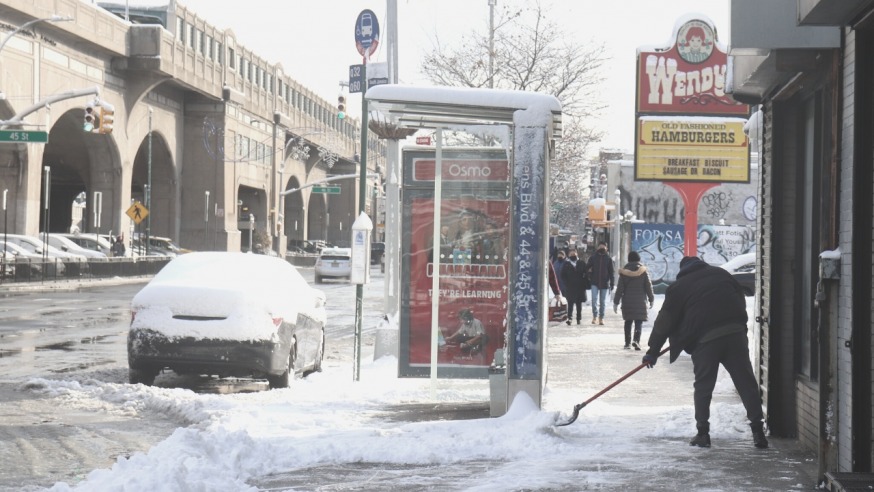Jan 7 snow (Photo by Michael Dorgan, Queens Post)