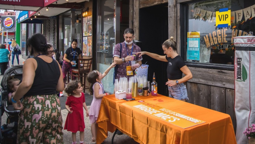 Taste of Sunnyside (Photo by Kamila Harris)