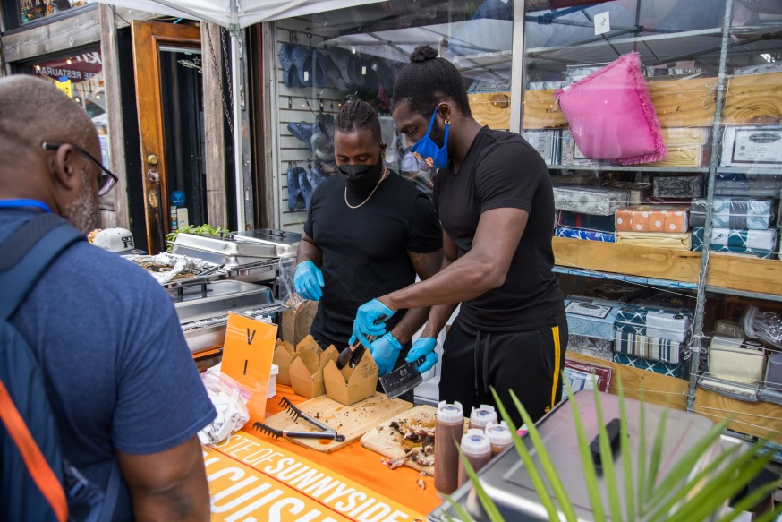 Taste of Sunnyside (Photo by Kamila Harris)