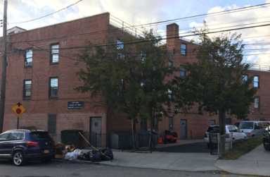 UrbanMinistryoutside_84cf41