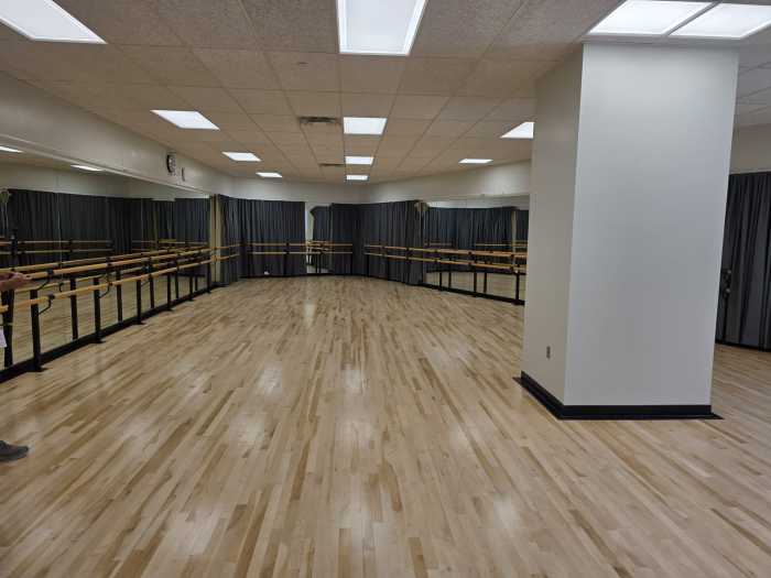 Dance studio at Queens Innovation Center. Photo: Shane O'Brien. 