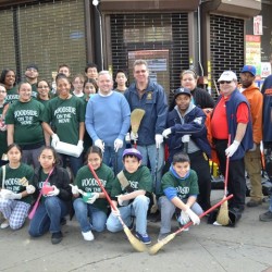 Woodside-on-the-move-Woodside-NY-250×250-1