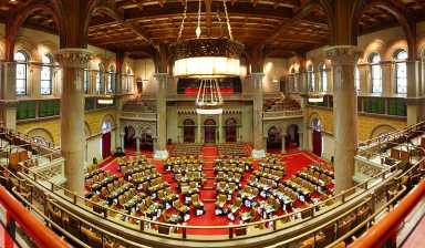 assembly_chamber_via_wikicommons