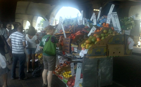 fruitstand