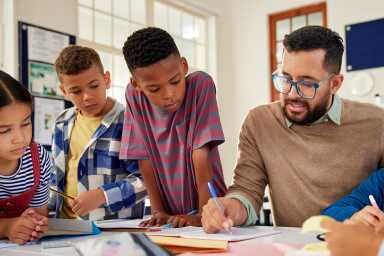 Students and parents can nominate their favorite Queens teachers for a prestigious teaching award. 