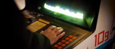 spacewar_install_daniel_love_550x238-detail-main