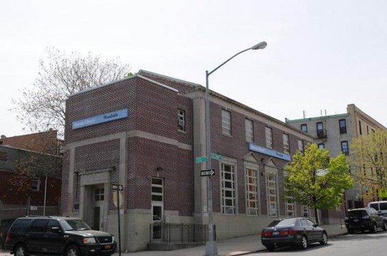 woodsidelibrary-e1435090075193_8b9164