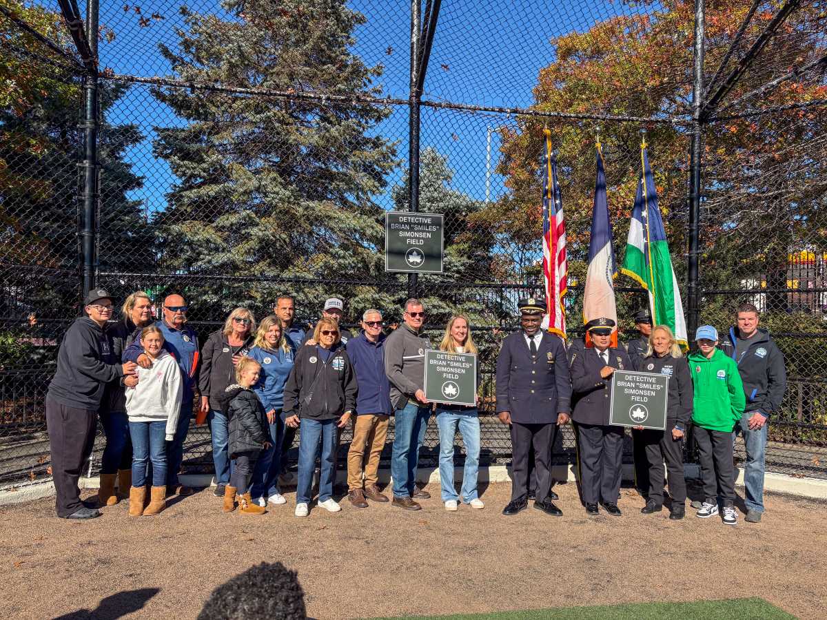 Forest Park baseball field dedicated in memory of Det. Brian 'Smiles' Simonsen - QNS