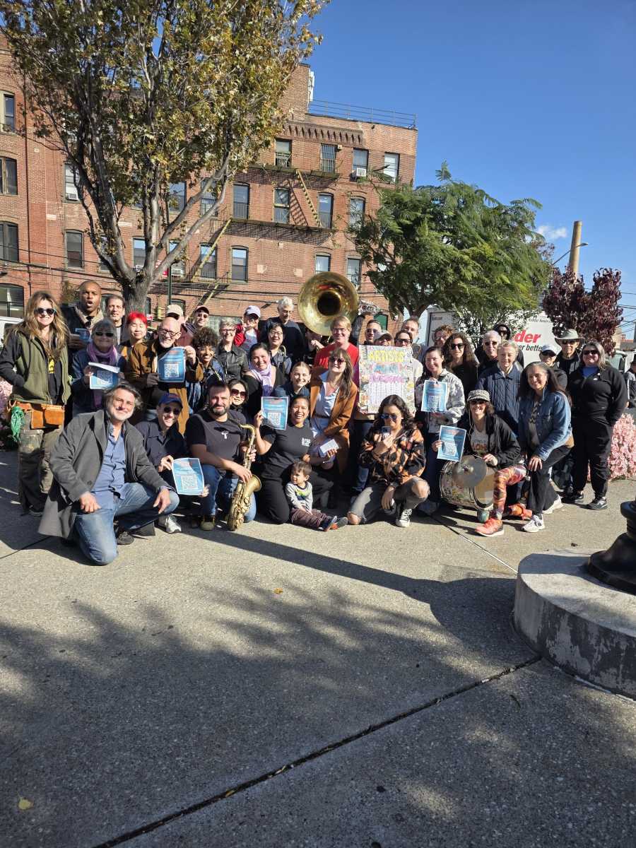 The "Rally for the Arts" took place on Oct. 22, one week before the City Council votes on the OneLIC Neighborhood Plan. Photo courtesy of Karesia Batan.