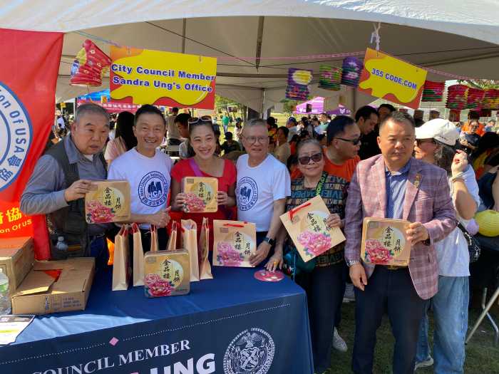 Council Member Sandra Ung with members of the local community at the annual Fall Festival at Kissena Corridor Park. Photo courtesy of Council Member Sandra Ung.