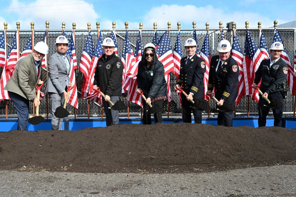 fdny-celebrates-groundbreaking-new-firehouse-rockaway-park01