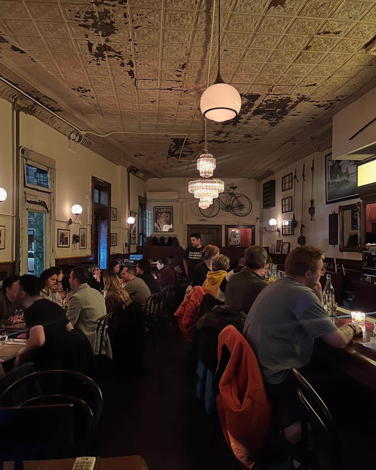 A crowd of customers enjoying their meals at Il Gigante in Ridgewood.