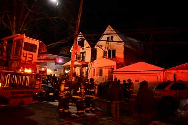 firefighters-two-alarm-house-fire-woodhaven01