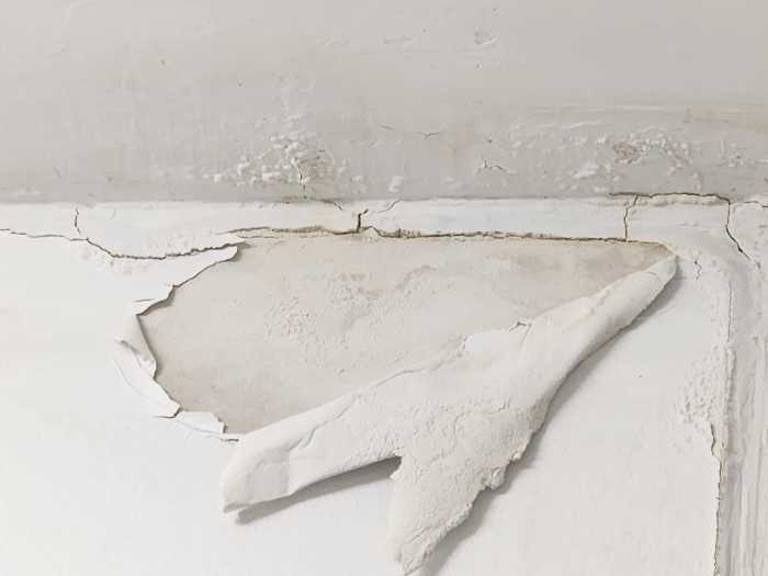 Damage caused by leaks at Ursulina Mora's apartment. Photo via Ursulina Mora.