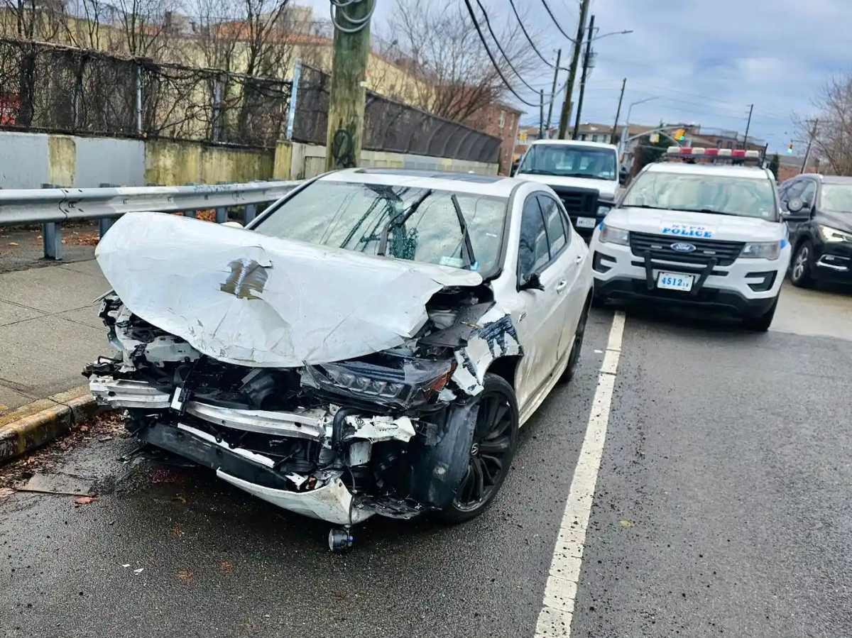 A Jamaica man was killed on the Long Island Expressway near Flushing Meadows Corona Park when he smashed into a median and then his vehicle was struck by an 18-wheeler, police said.