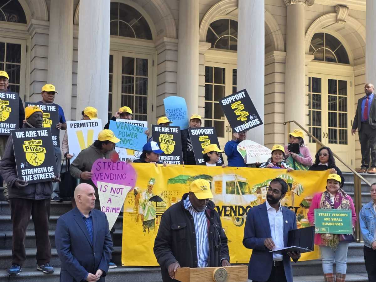 Krishnan, street vendors celebrate ‘transformative’ new law reducing criminal liability