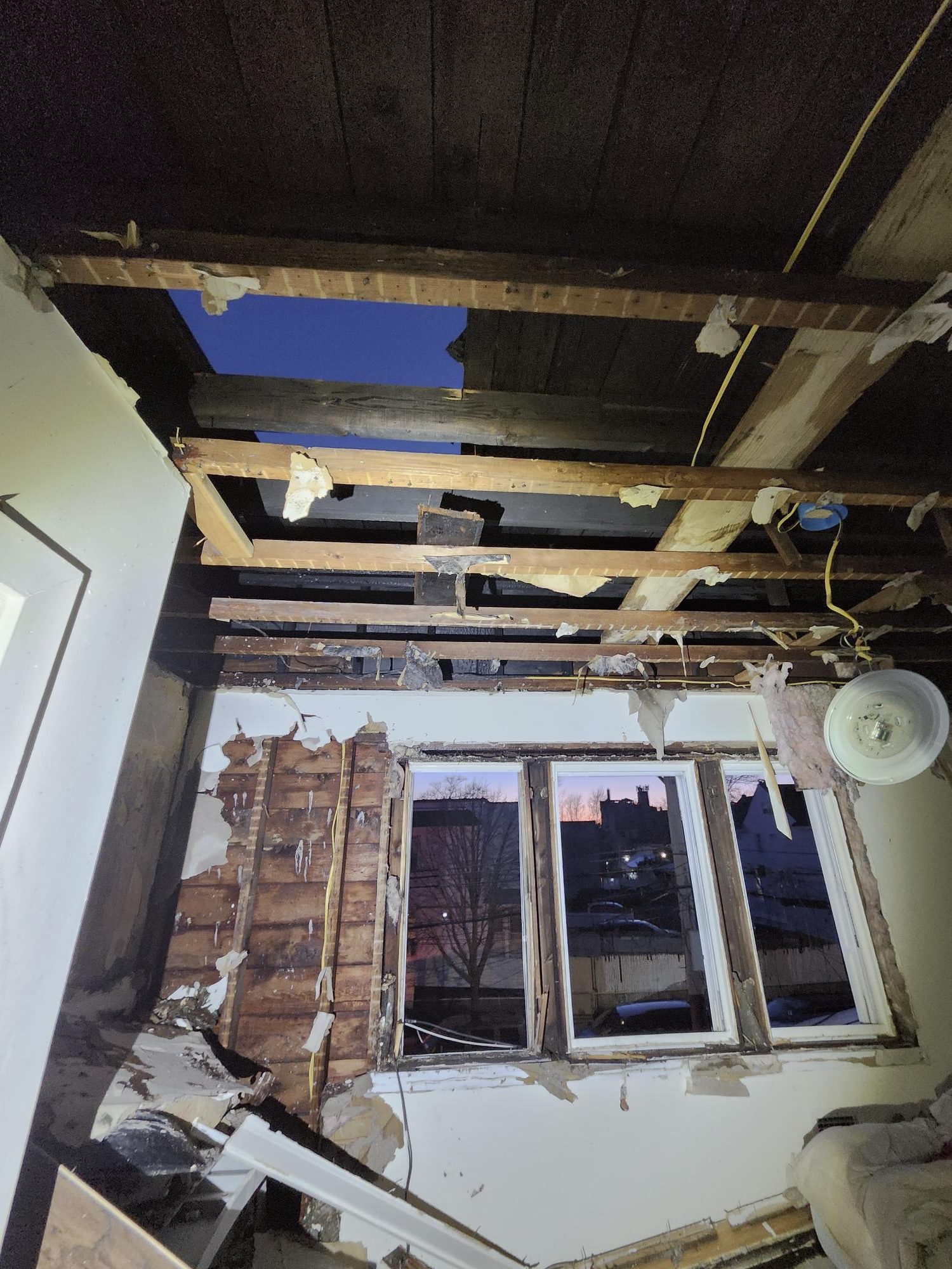 Inspectors from the Department of Buildings ordered full vacate orders for three adjoining homes, displacing six households, as a result of a two-alarm fire in Woodhaven.